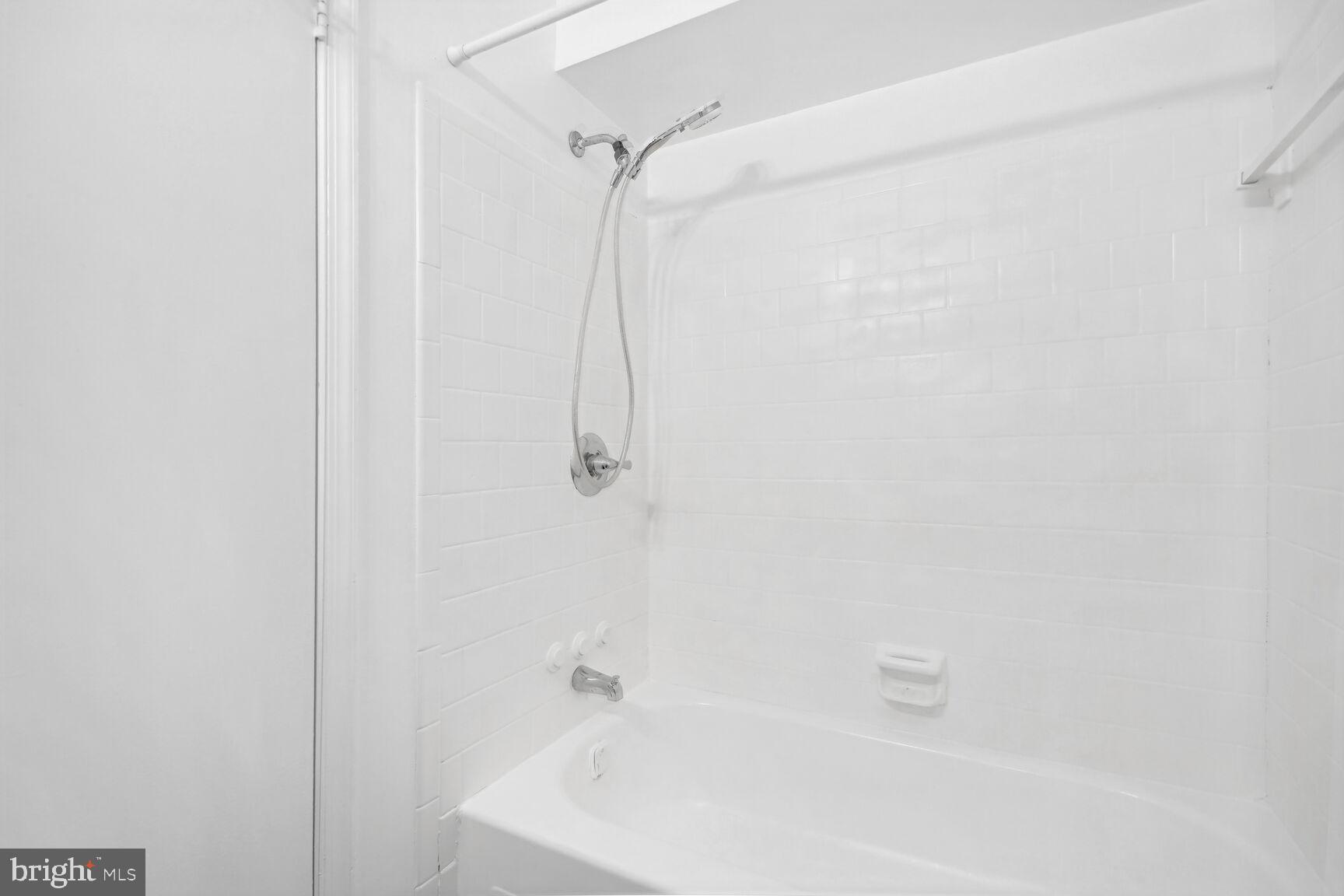 HERITAGE VILLAGE - Residential Lease