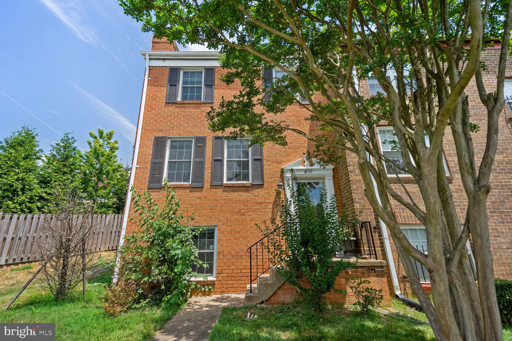 HERITAGE VILLAGE - Residential Lease