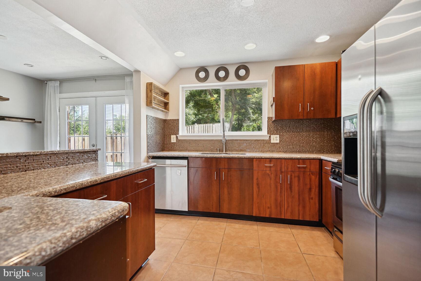 HERITAGE VILLAGE - Residential Lease