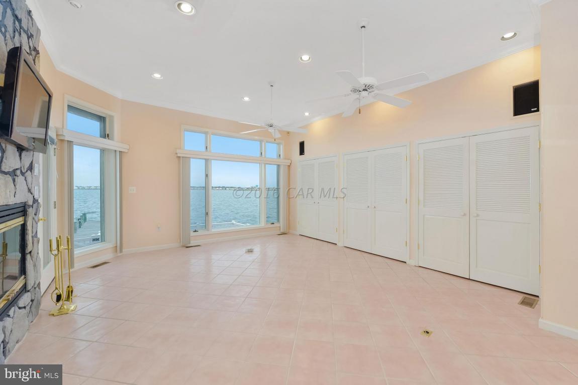 HERON HARBOUR - Residential