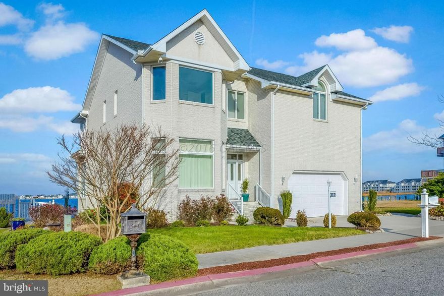 ESTATE SALE!!! BRING OFFERS!!!Luxurious direct waterfront living with breathtaking Open Bay Views.  This is a 4BR/4.5 BA DIRECT BAY FRONT Single family home.  Homes with completely unobstructed views of the Bay are rarely available for sale in Heron Harbour Isle.  This beautiful home overlooks the Bay and comes with a deeded boat slip with 10,000 lb lift, 2 Jetski lifts and pier. Share precious family time watching magnificent sunsets from the family room and enjoy the warmth of a fireplace for year around enjoyment. The comfortable dining room is great for  entertaining, and the large kitchen has granite countertops, plenty of cabinet space and a room off the kitchen that can be used as a den or study.  The master bedroom has a large master bath with shower and jacuzzi tub,