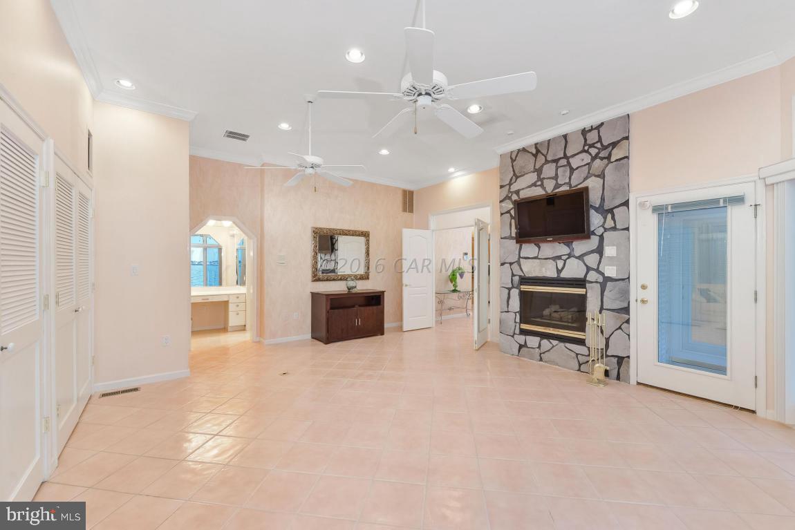 HERON HARBOUR - Residential