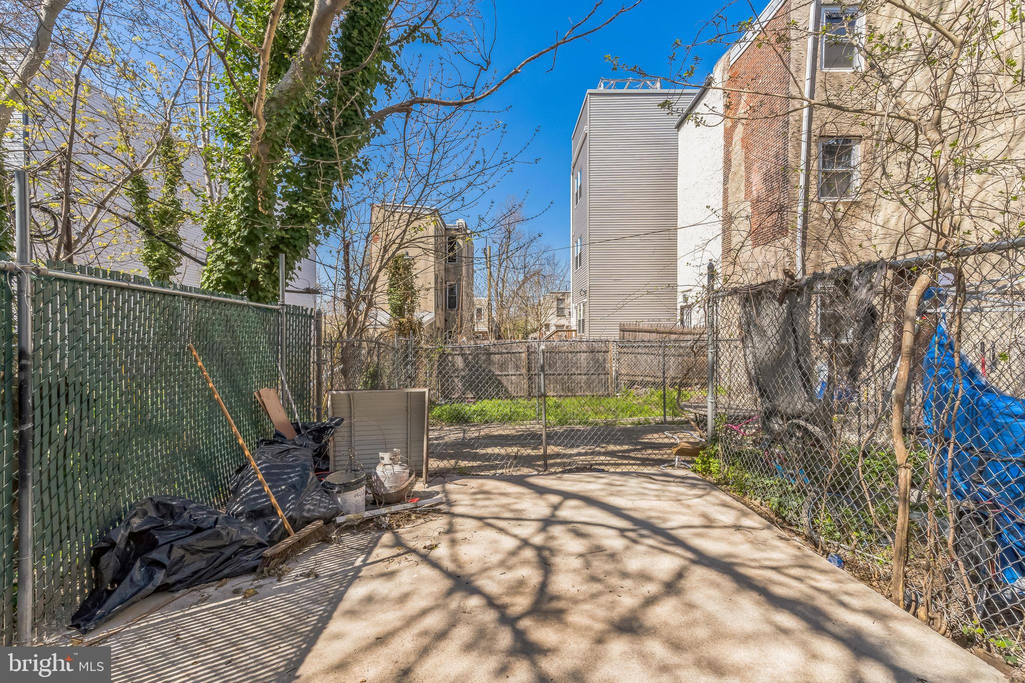 MANTUA - Residential