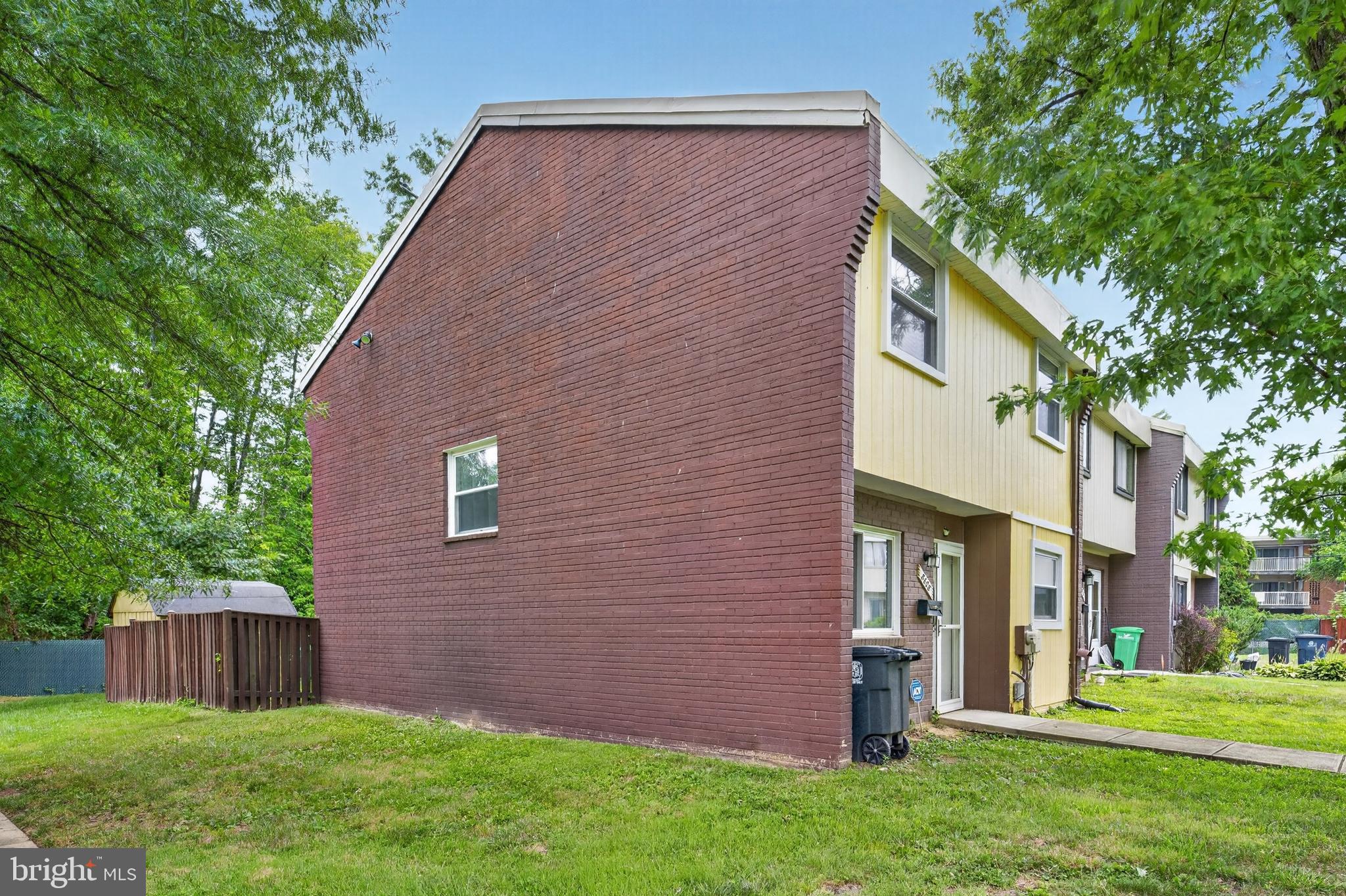 8608 BRAE BROOKE DRIVE