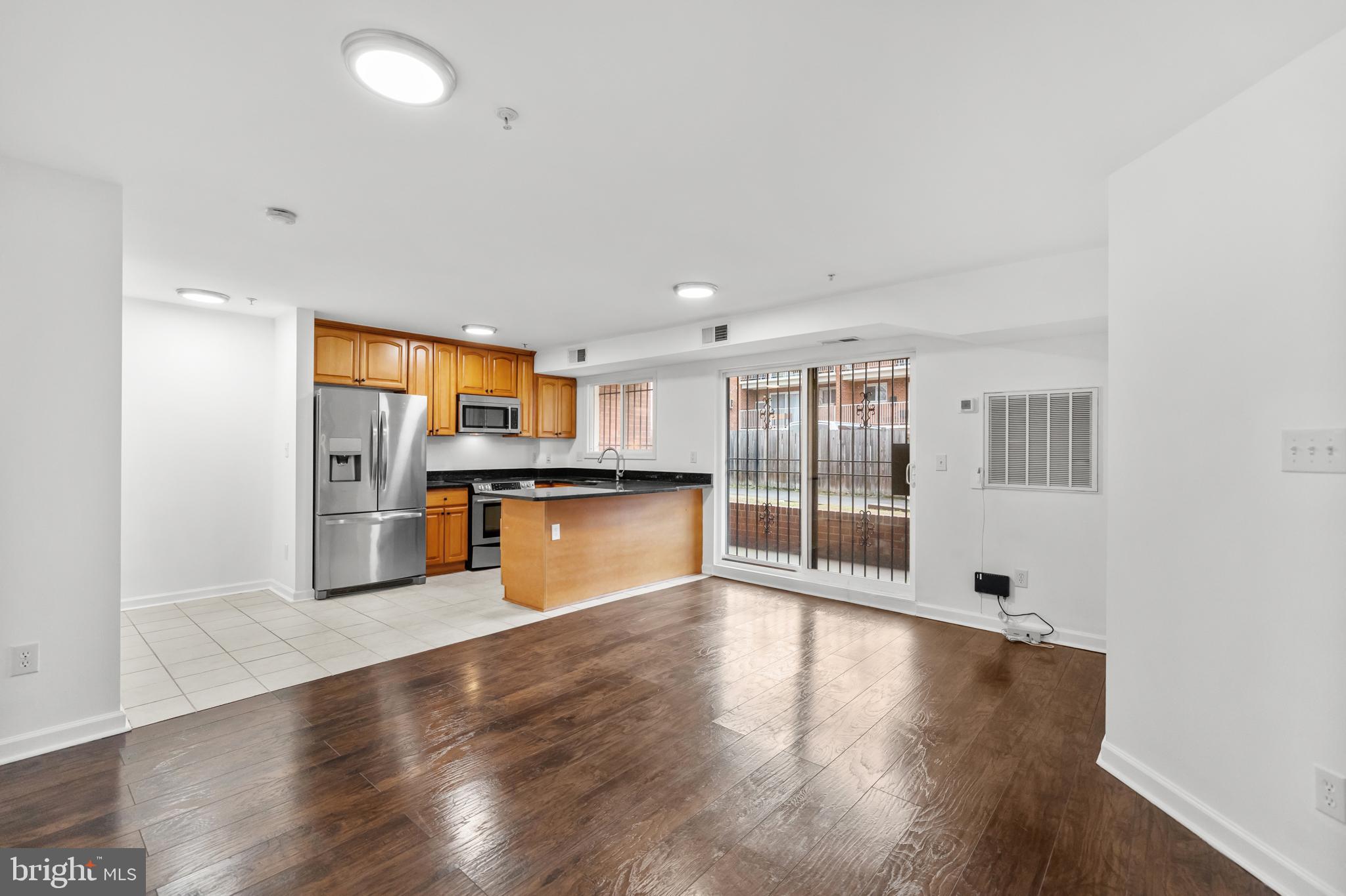 1386 BRYANT STREET NE 103