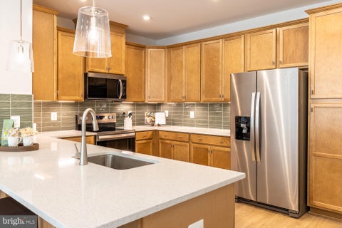 Condo For Sale - 95 Central Avenue<br/> GAITHERSBURG, MD 20877