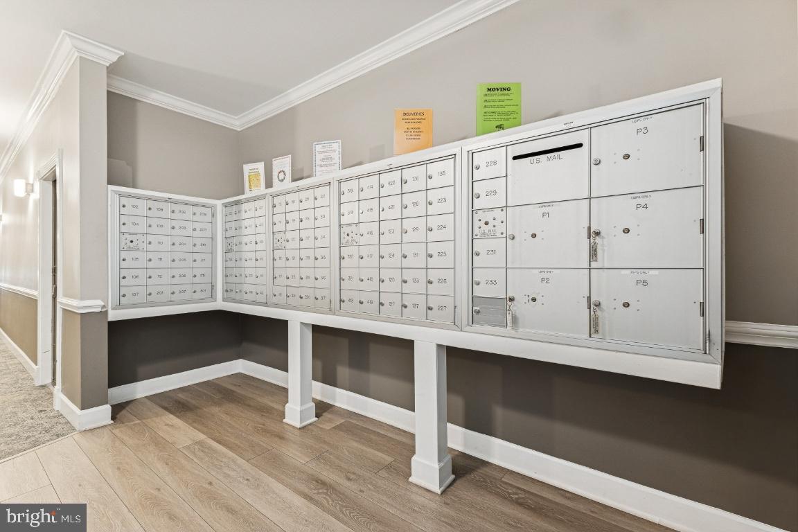 CHANTILLY PARK - Residential