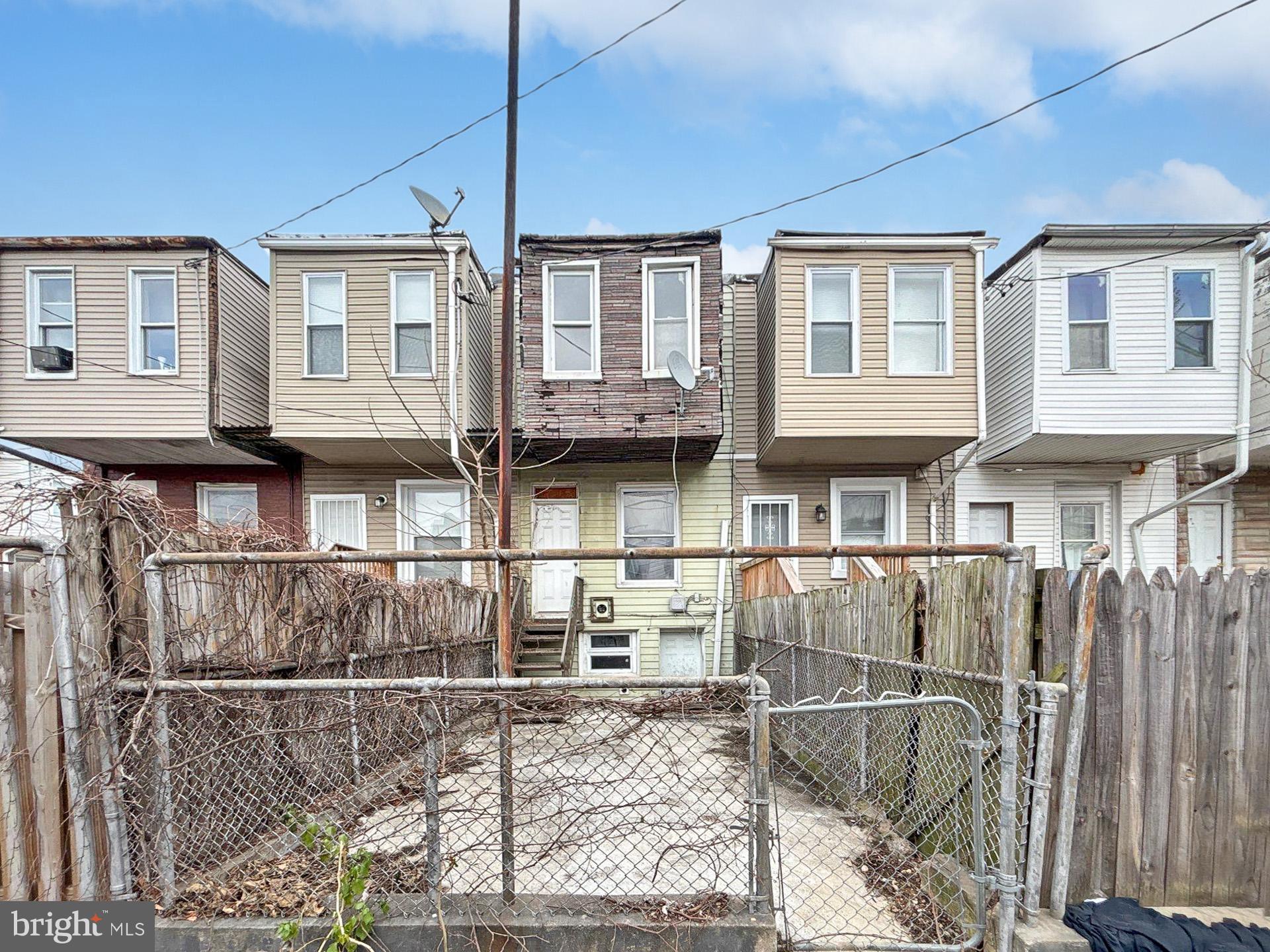 BROADWAY EAST - Residential