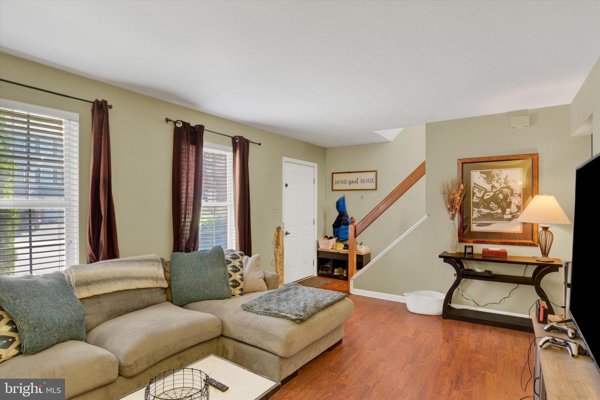 654 ROCKWOOD DRIVE