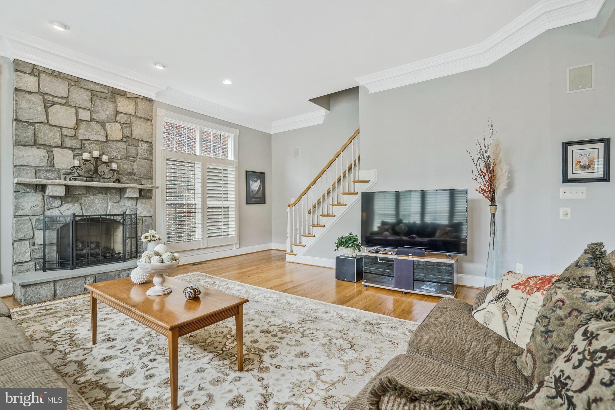 KINGSTOWNE - Residential