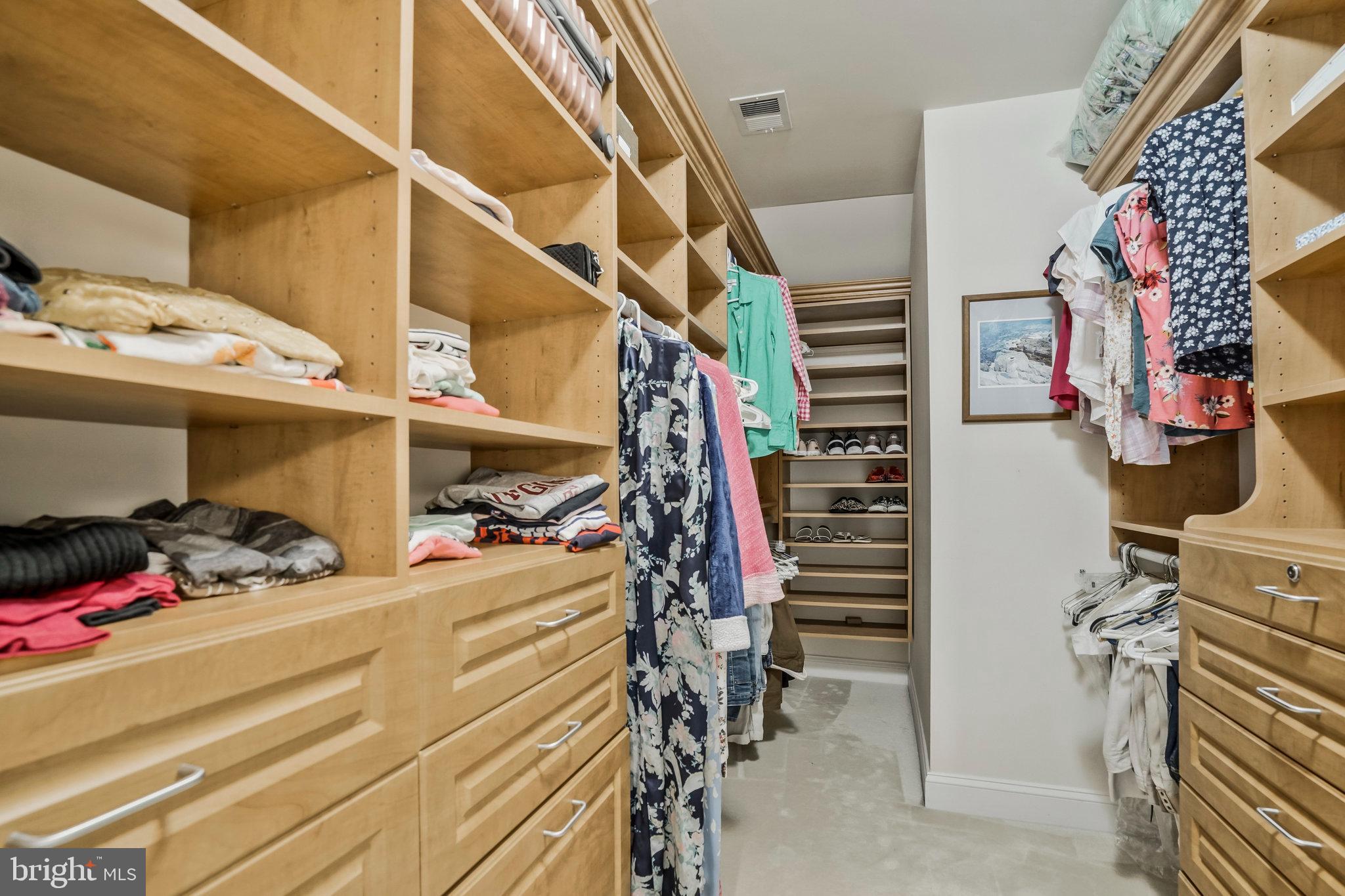 KINGSTOWNE - Residential