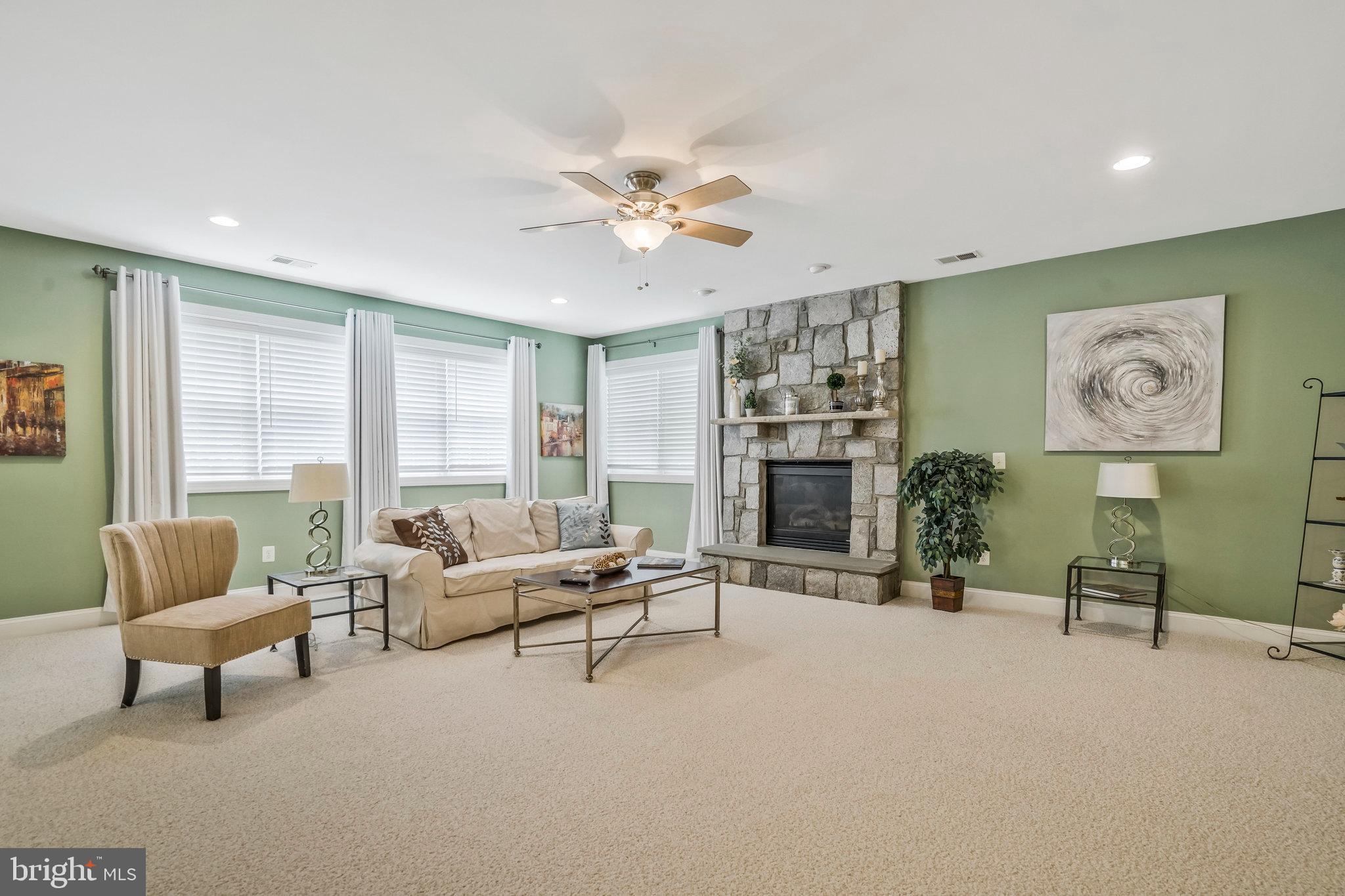 KINGSTOWNE - Residential