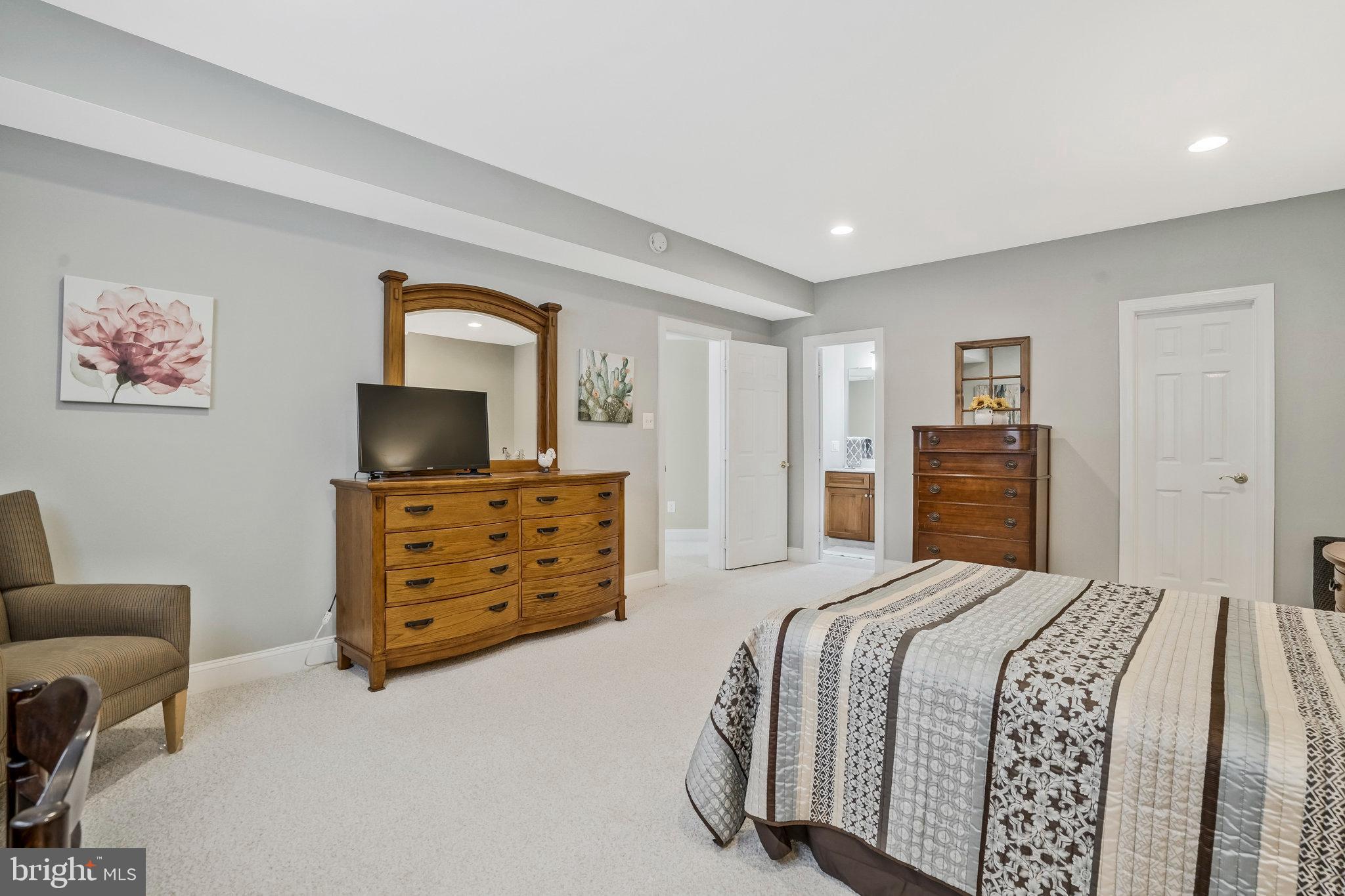 KINGSTOWNE - Residential