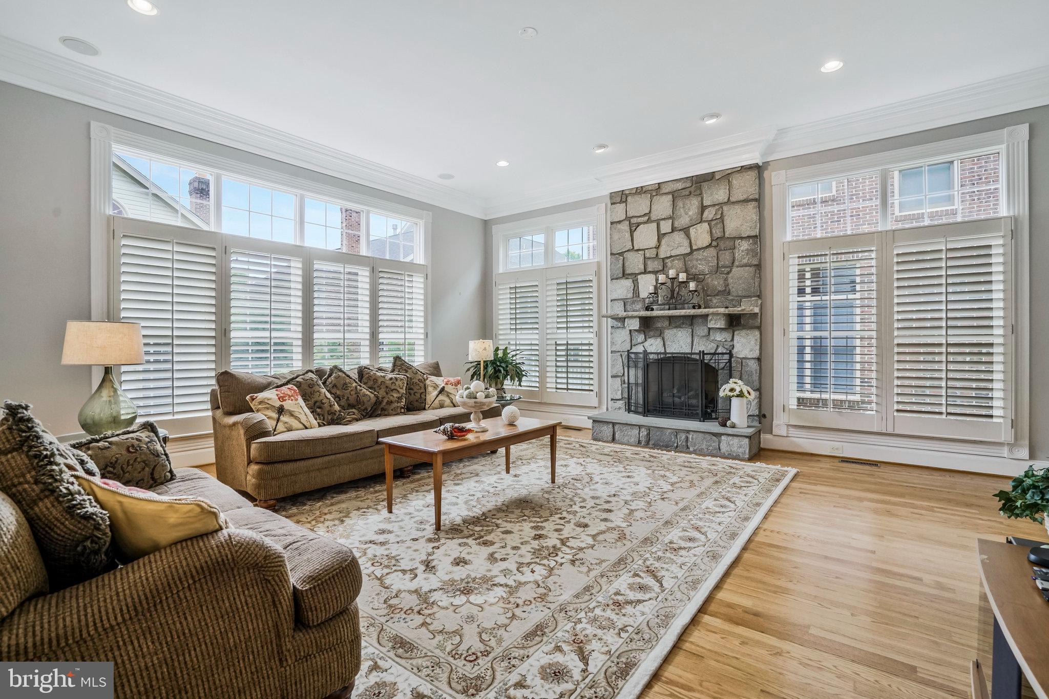 KINGSTOWNE - Residential