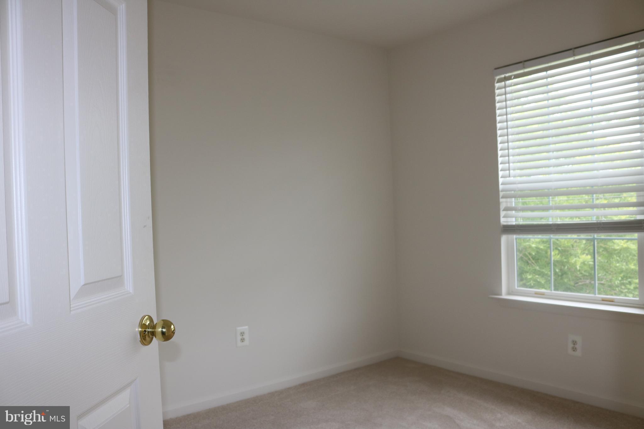 SHADY OAKS - Residential Lease