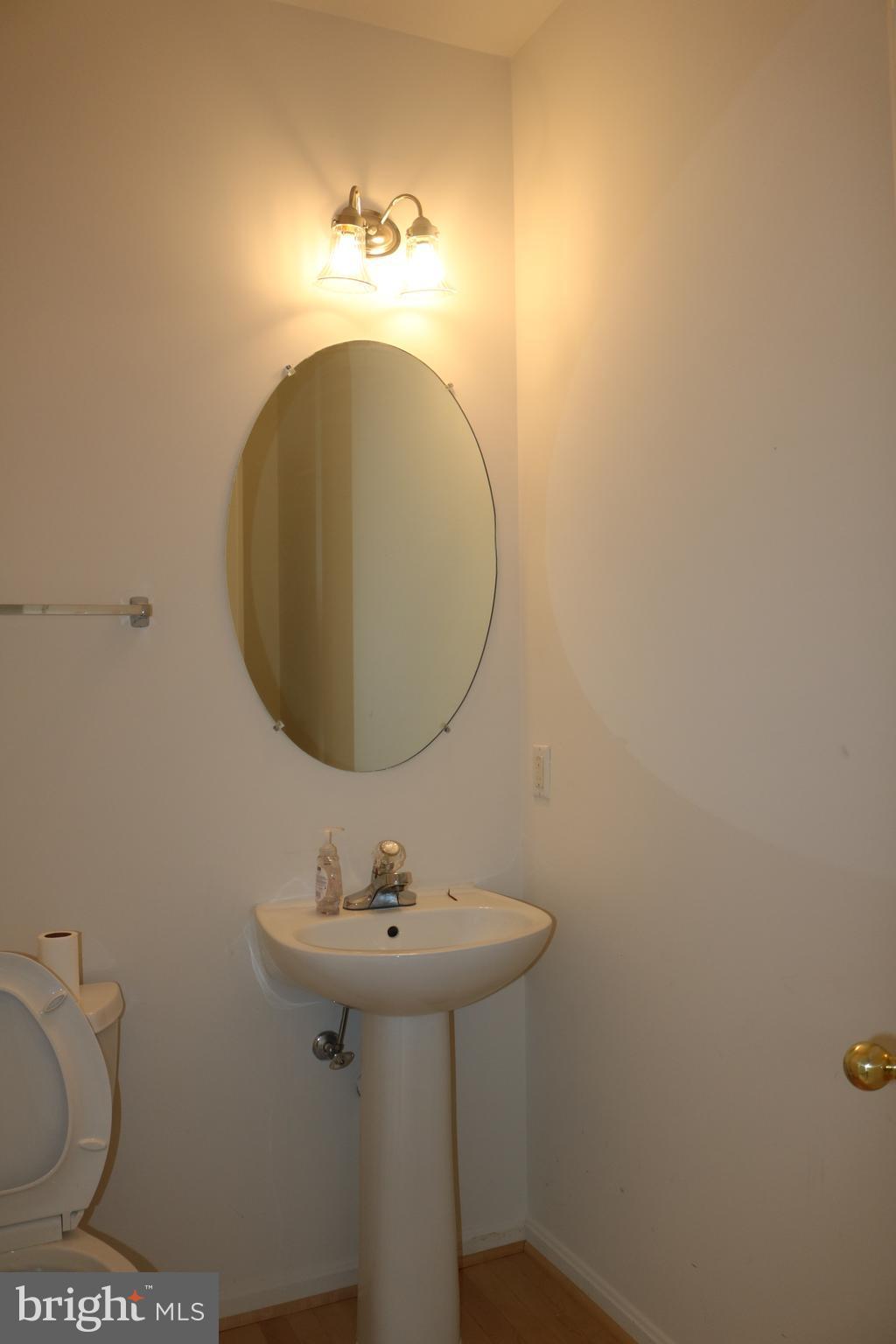 SHADY OAKS - Residential Lease