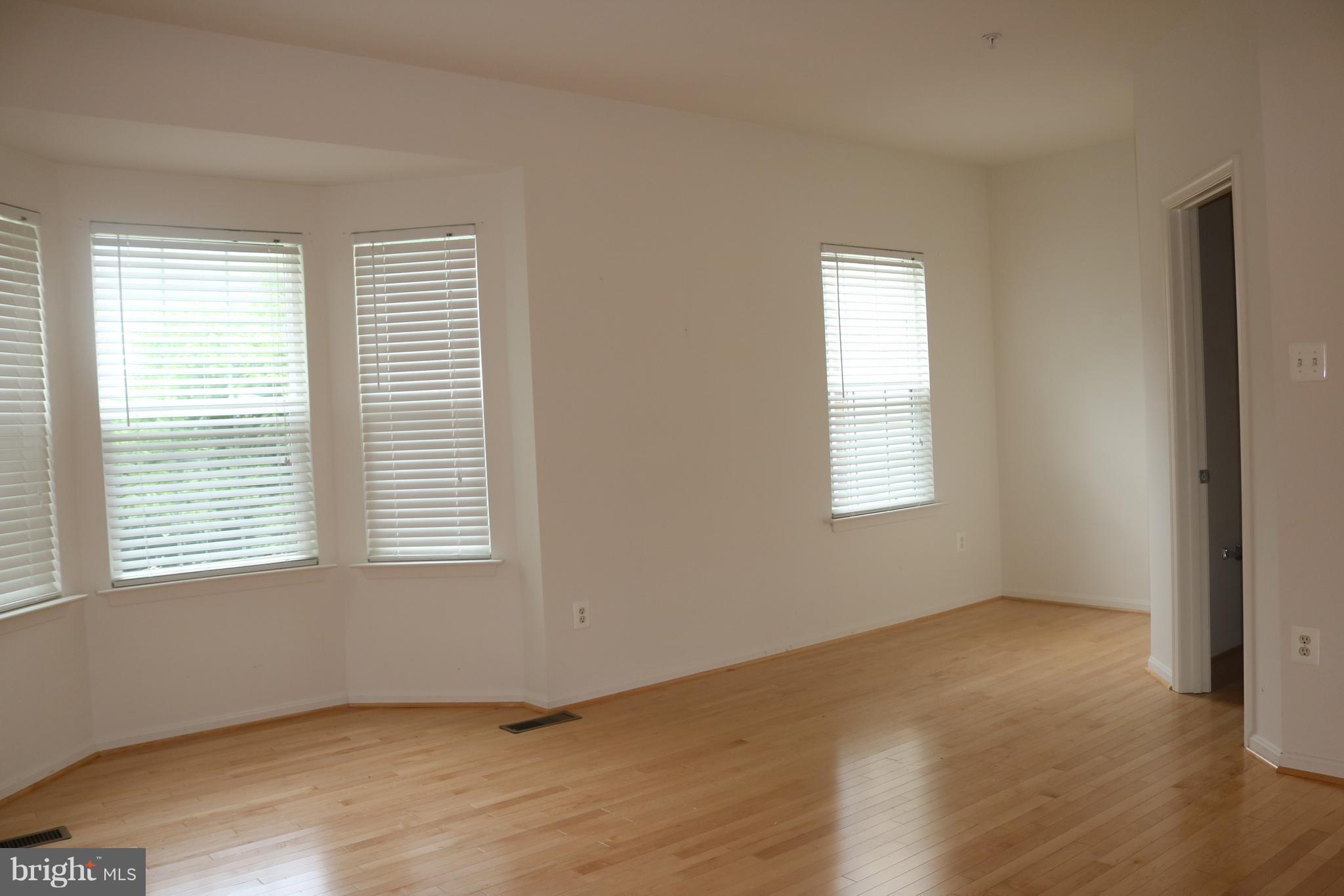 SHADY OAKS - Residential Lease