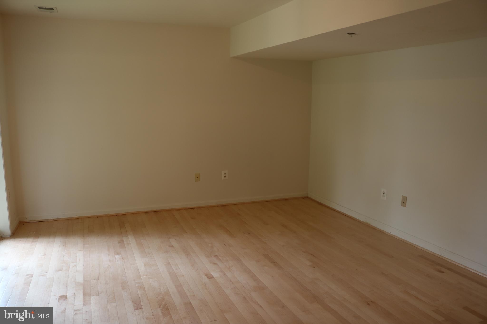 SHADY OAKS - Residential Lease