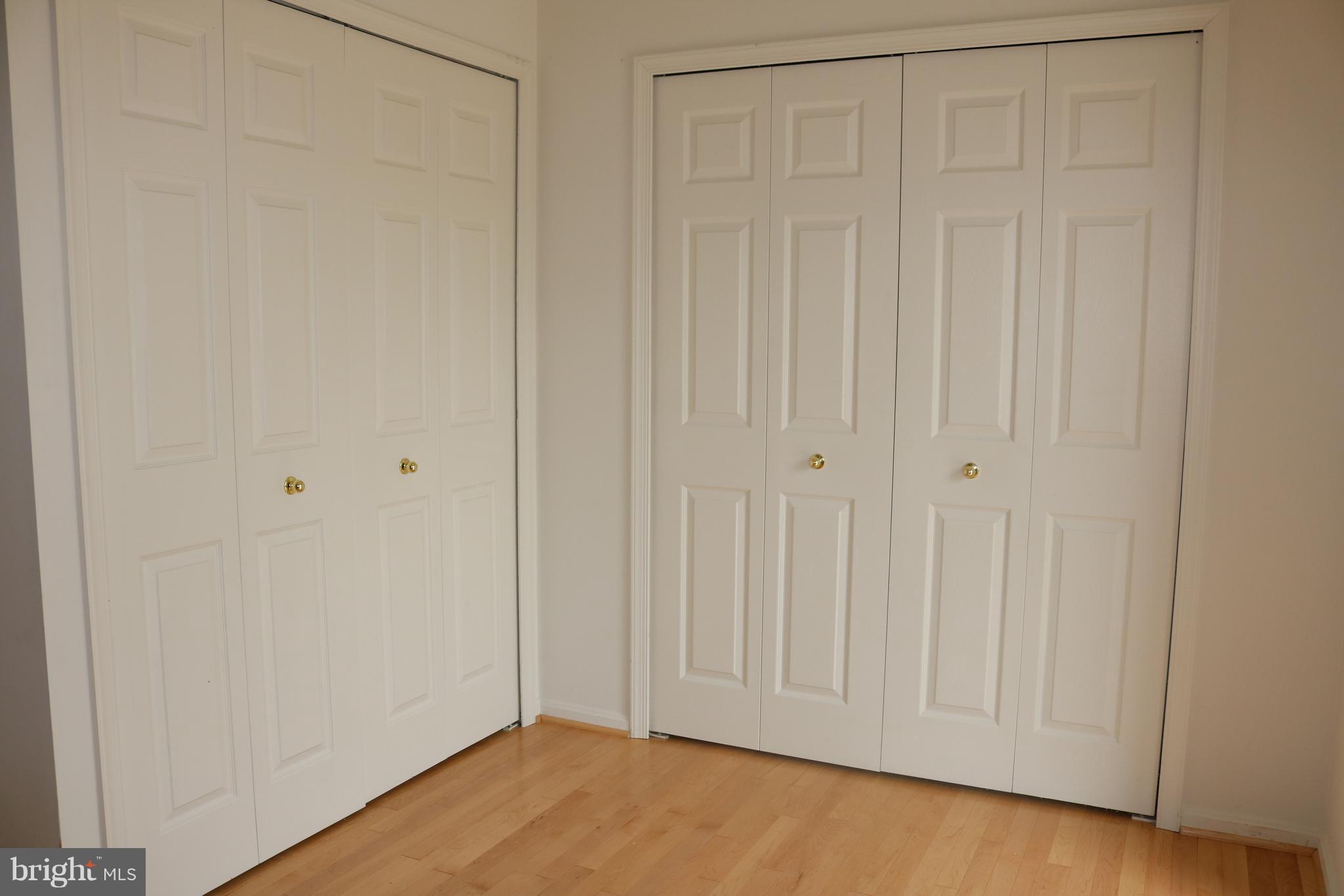 SHADY OAKS - Residential Lease