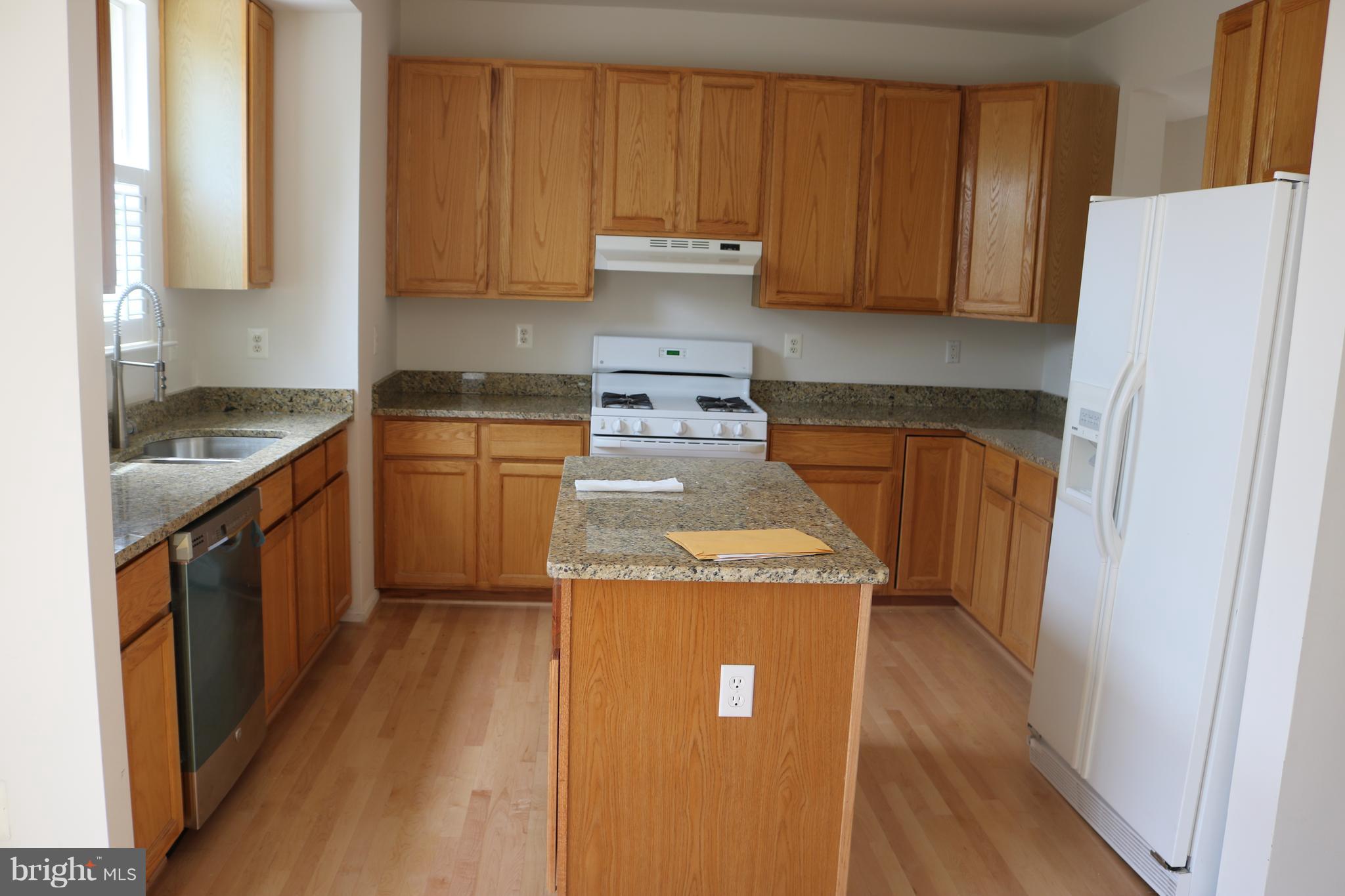 SHADY OAKS - Residential Lease