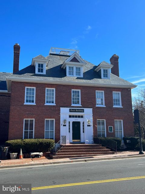 Photo of 3977 Chain Bridge Road #301, FAIRFAX, VA 22030 (MLS # VAFC2008826)