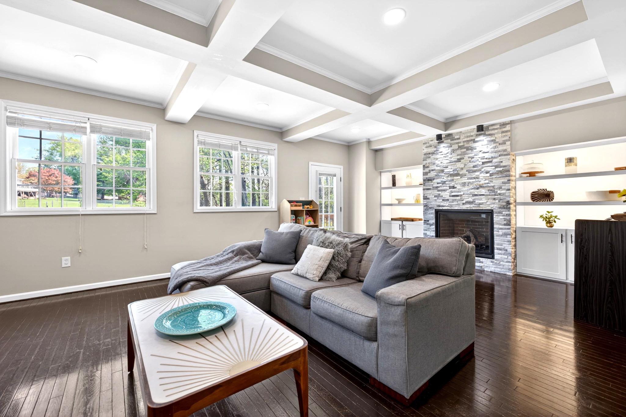 PINE GROVE - Residential
