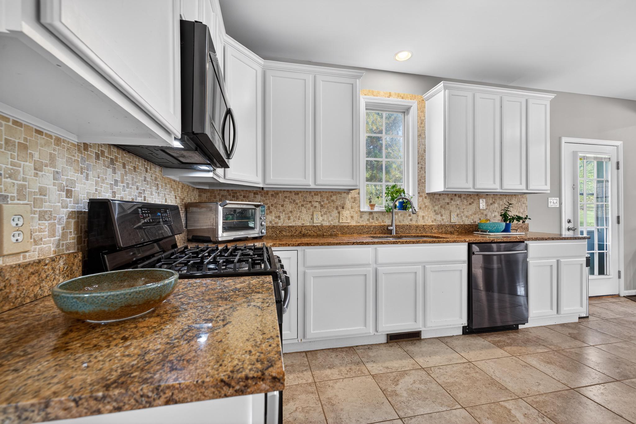 PINE GROVE - Residential