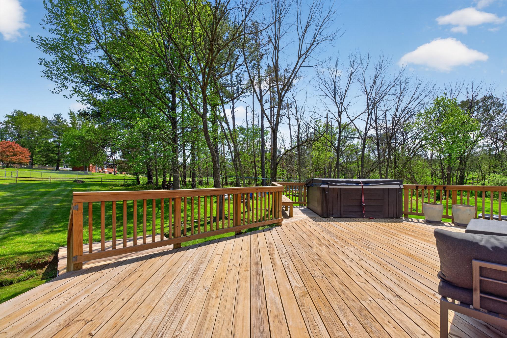 PINE GROVE - Residential