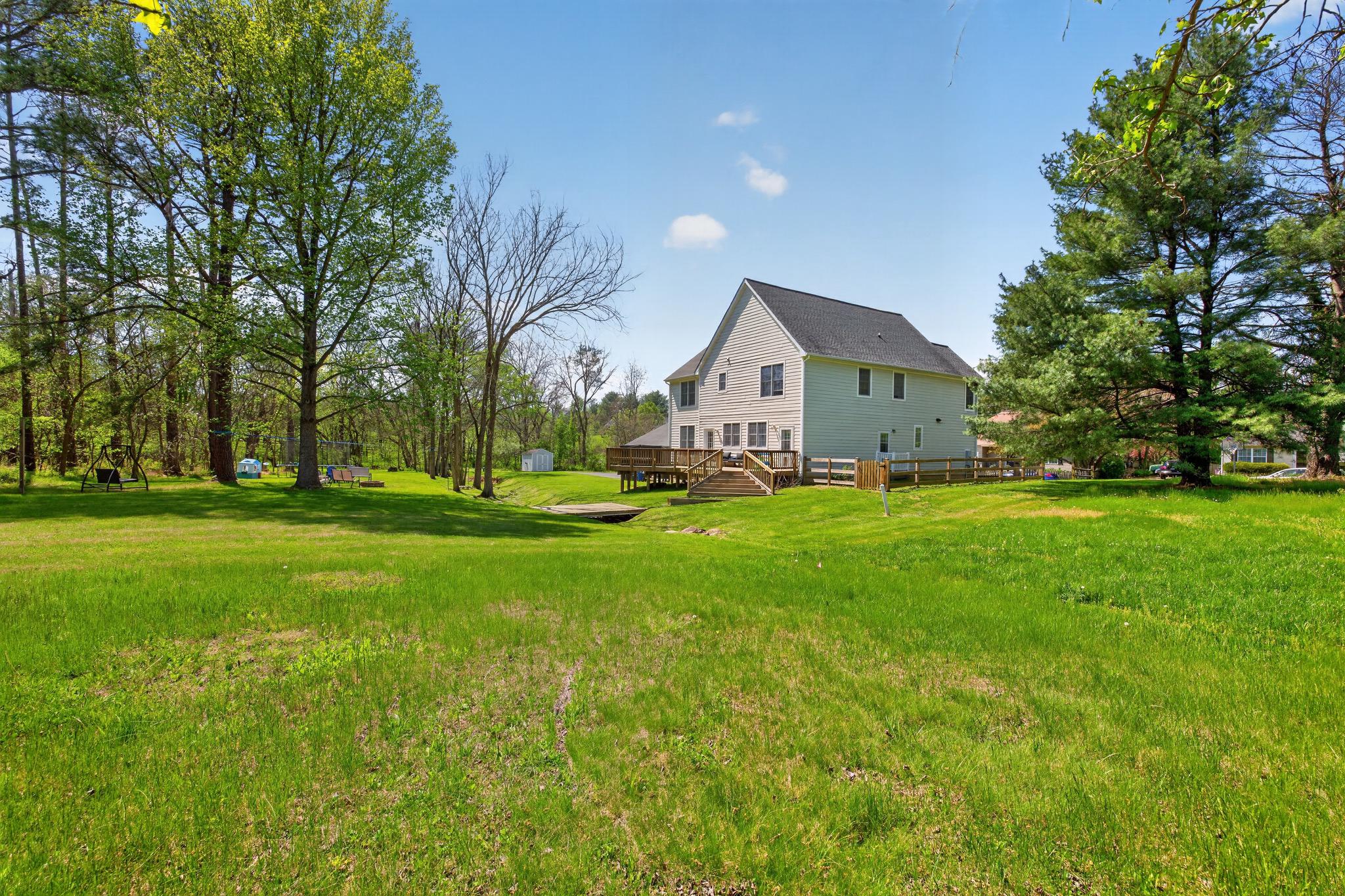 PINE GROVE - Residential