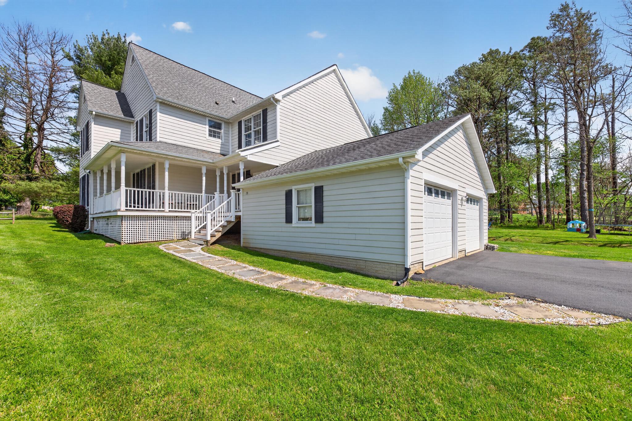PINE GROVE - Residential