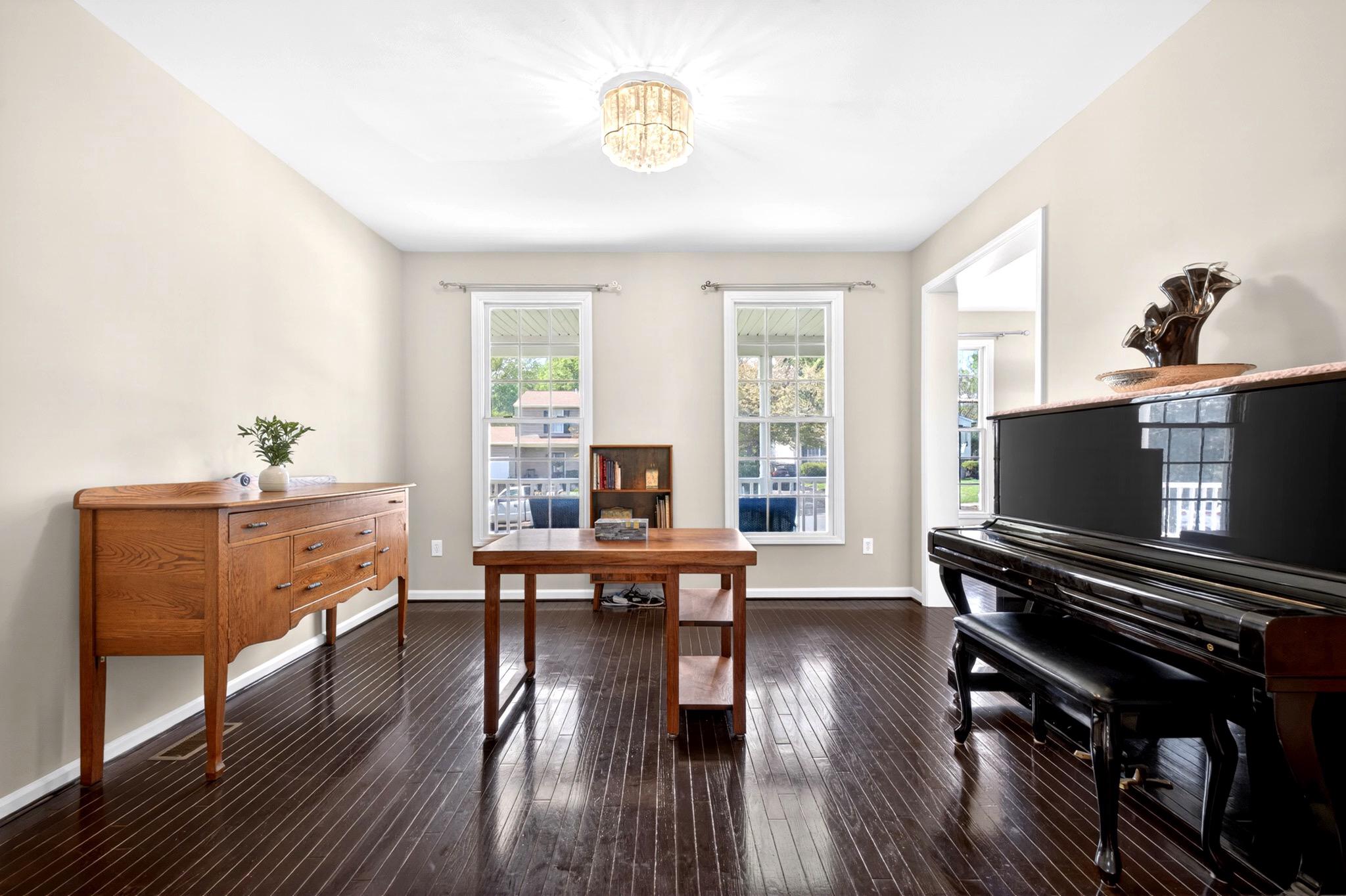 PINE GROVE - Residential