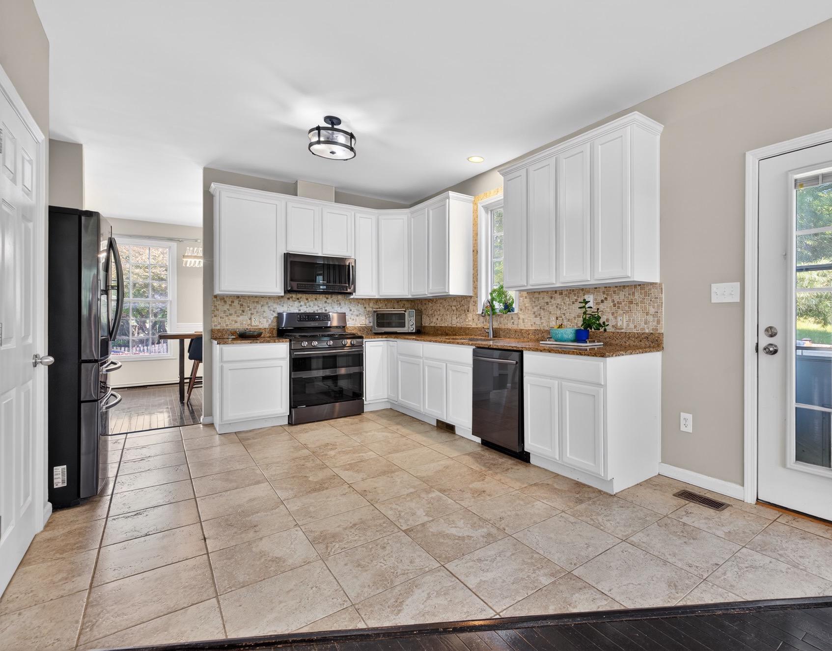 PINE GROVE - Residential