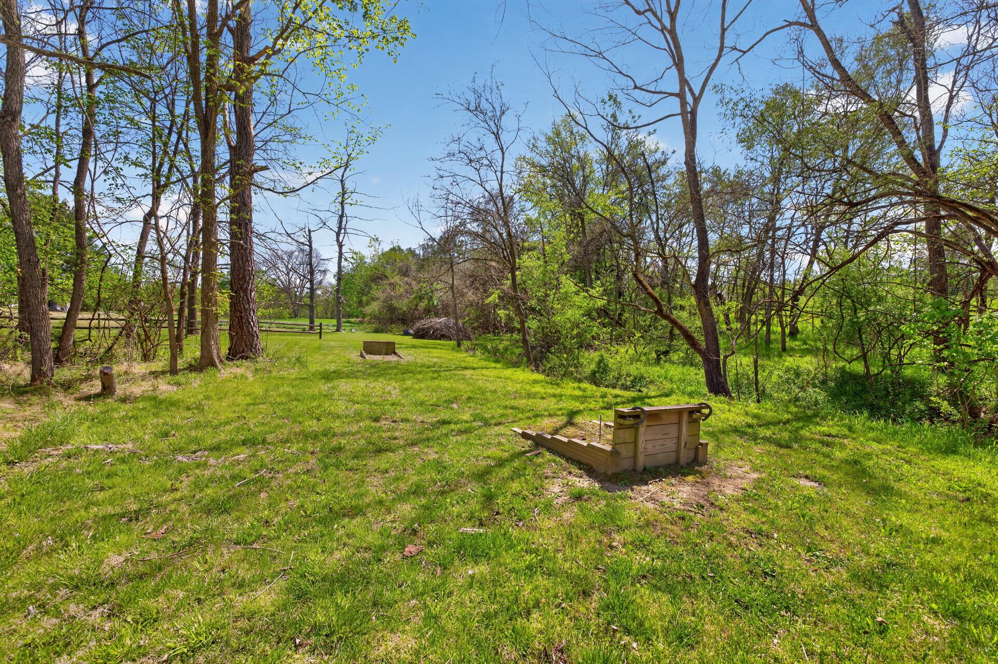 PINE GROVE - Residential