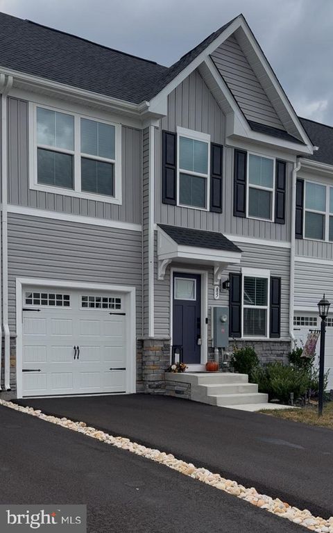 Townhouse For Sale - 85 Bibury Street<br/> Berkeley County, MARTINSBURG, WV 25405