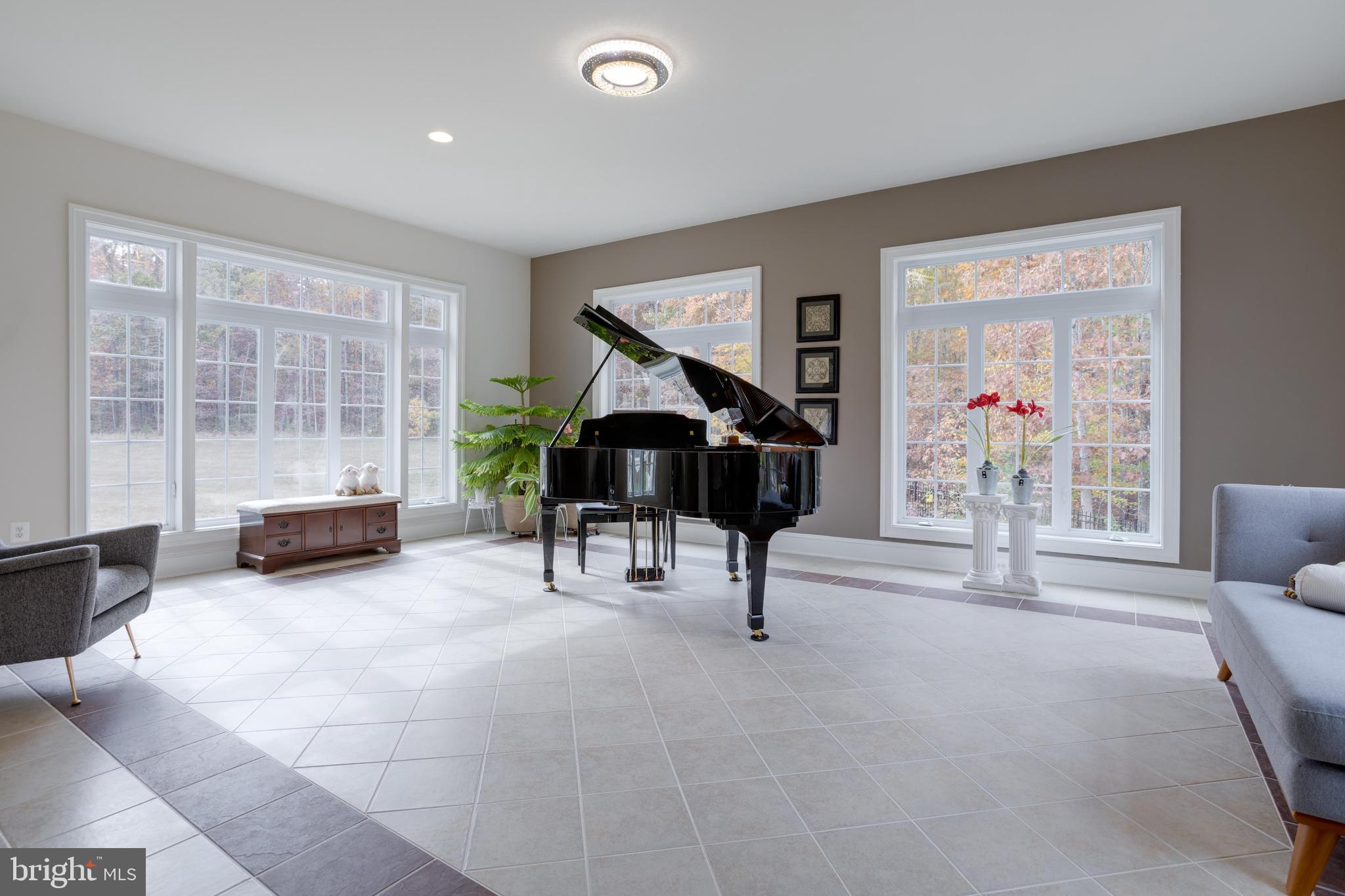 LINCOLN PARK - Residential