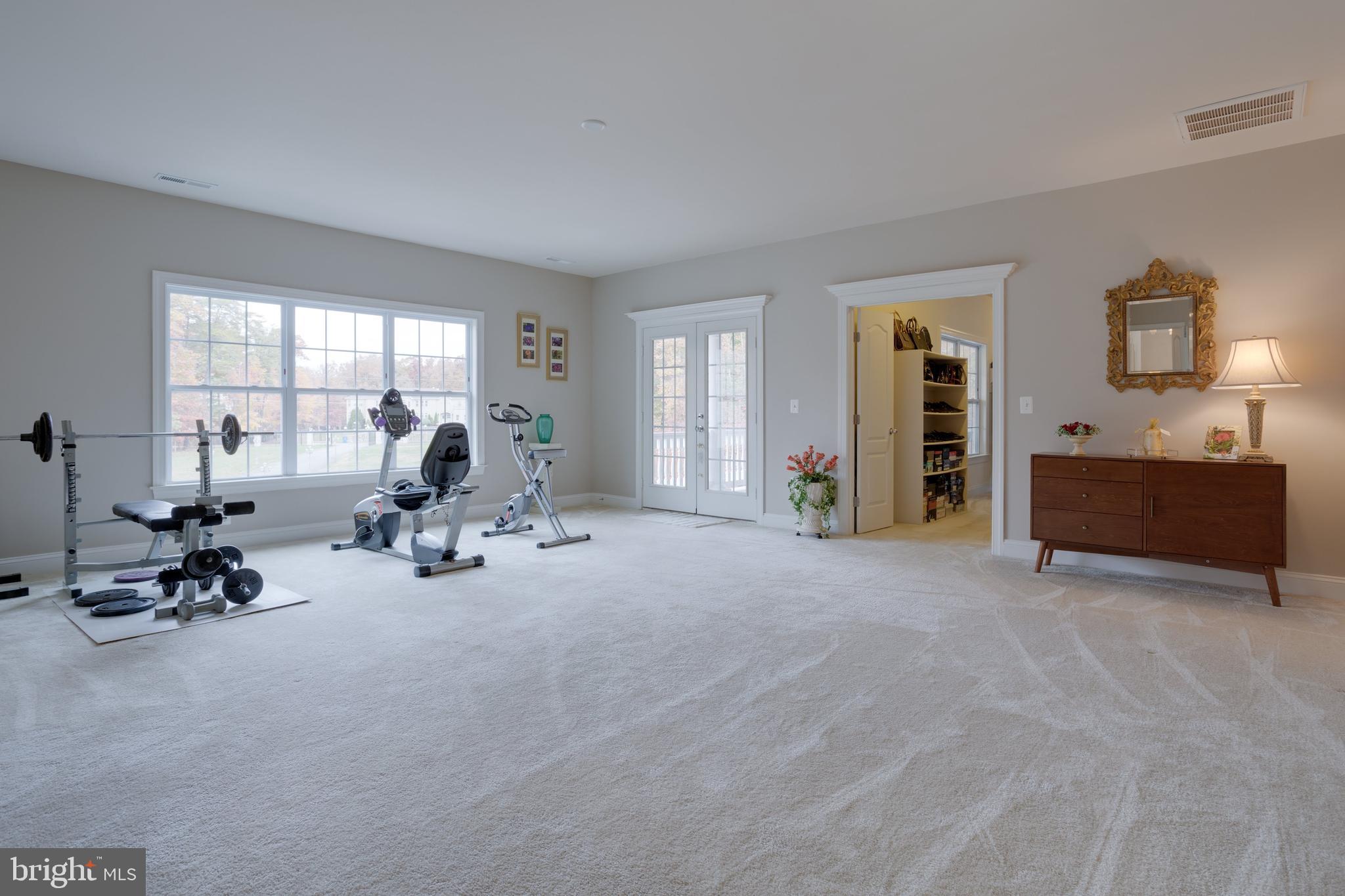 LINCOLN PARK - Residential