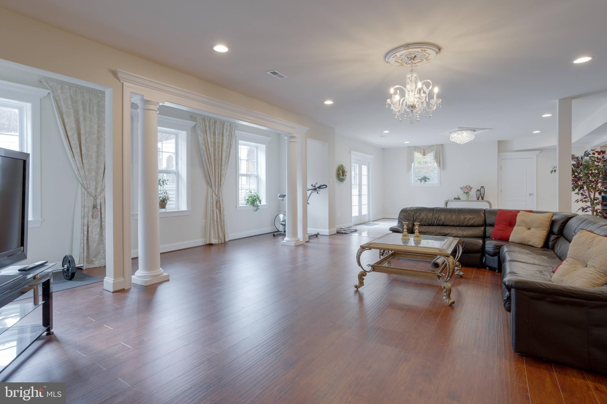 LINCOLN PARK - Residential