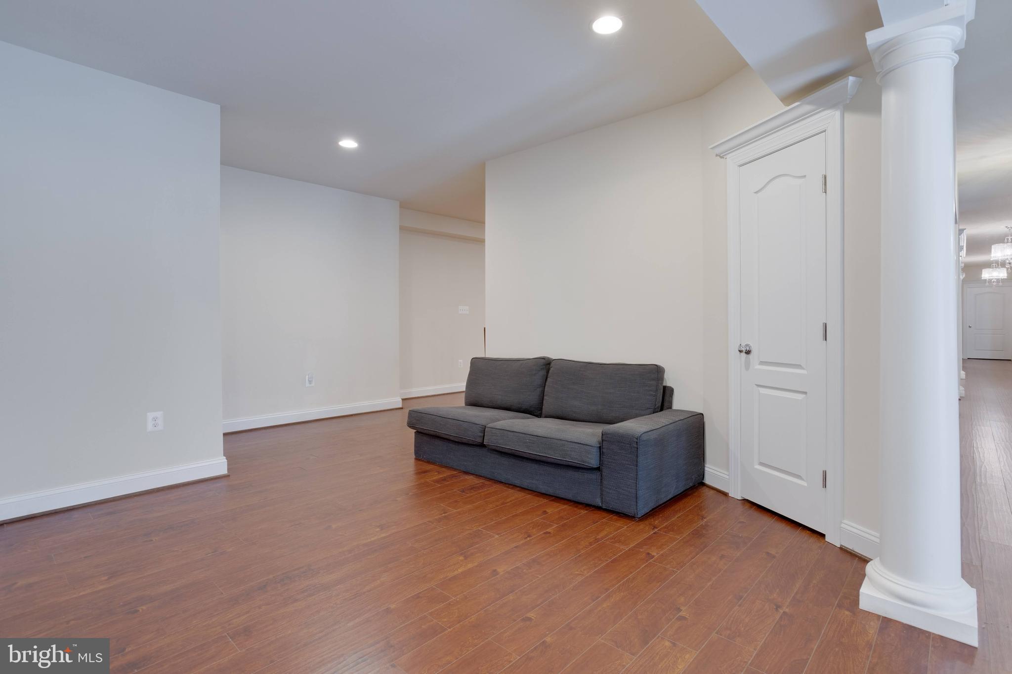 LINCOLN PARK - Residential