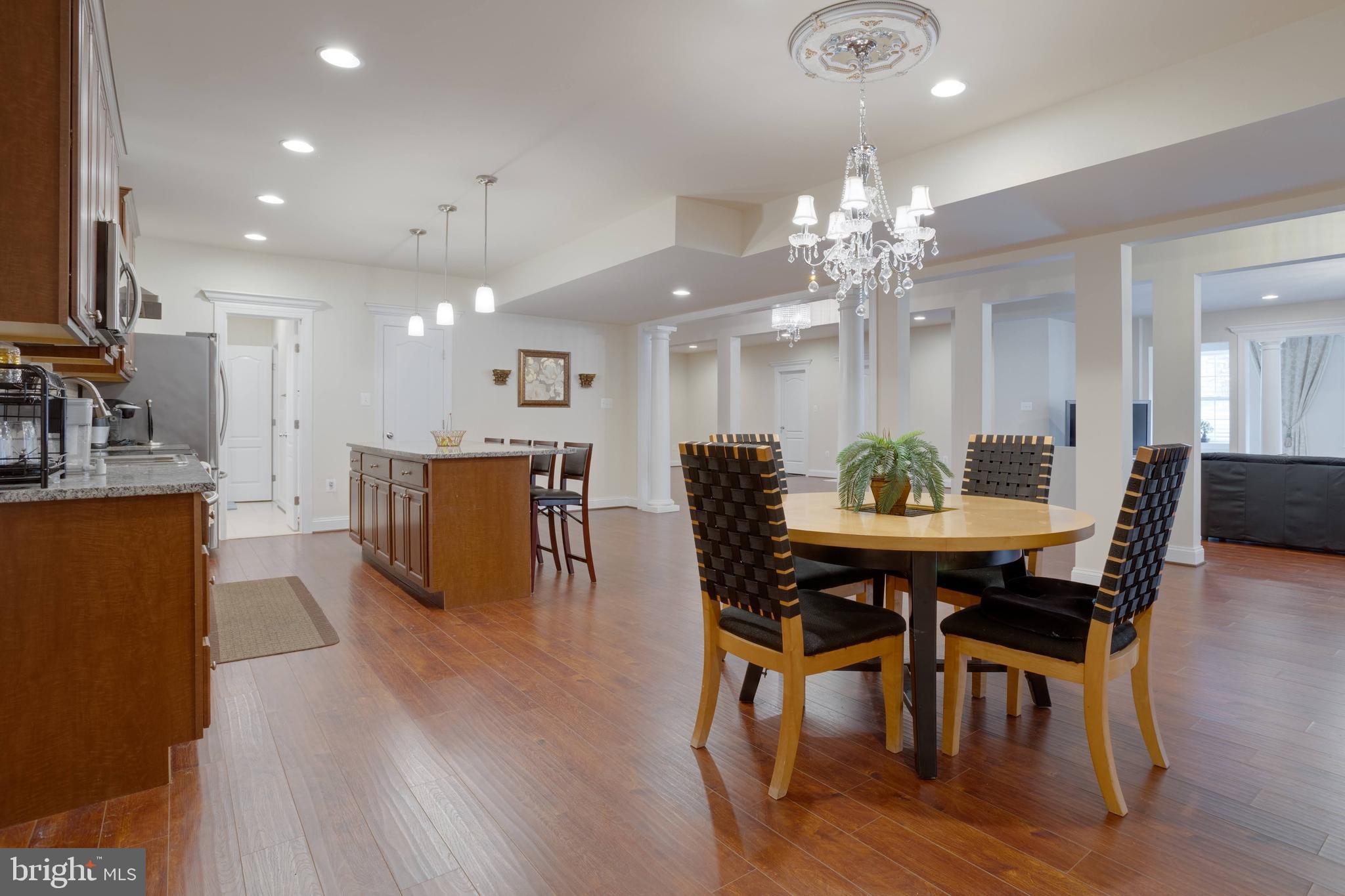 LINCOLN PARK - Residential