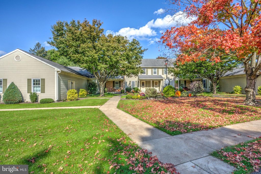 Photo of 7 ASHLEA VLG, NEW HOLLAND, PA 17557 (MLS # PALA2042012)