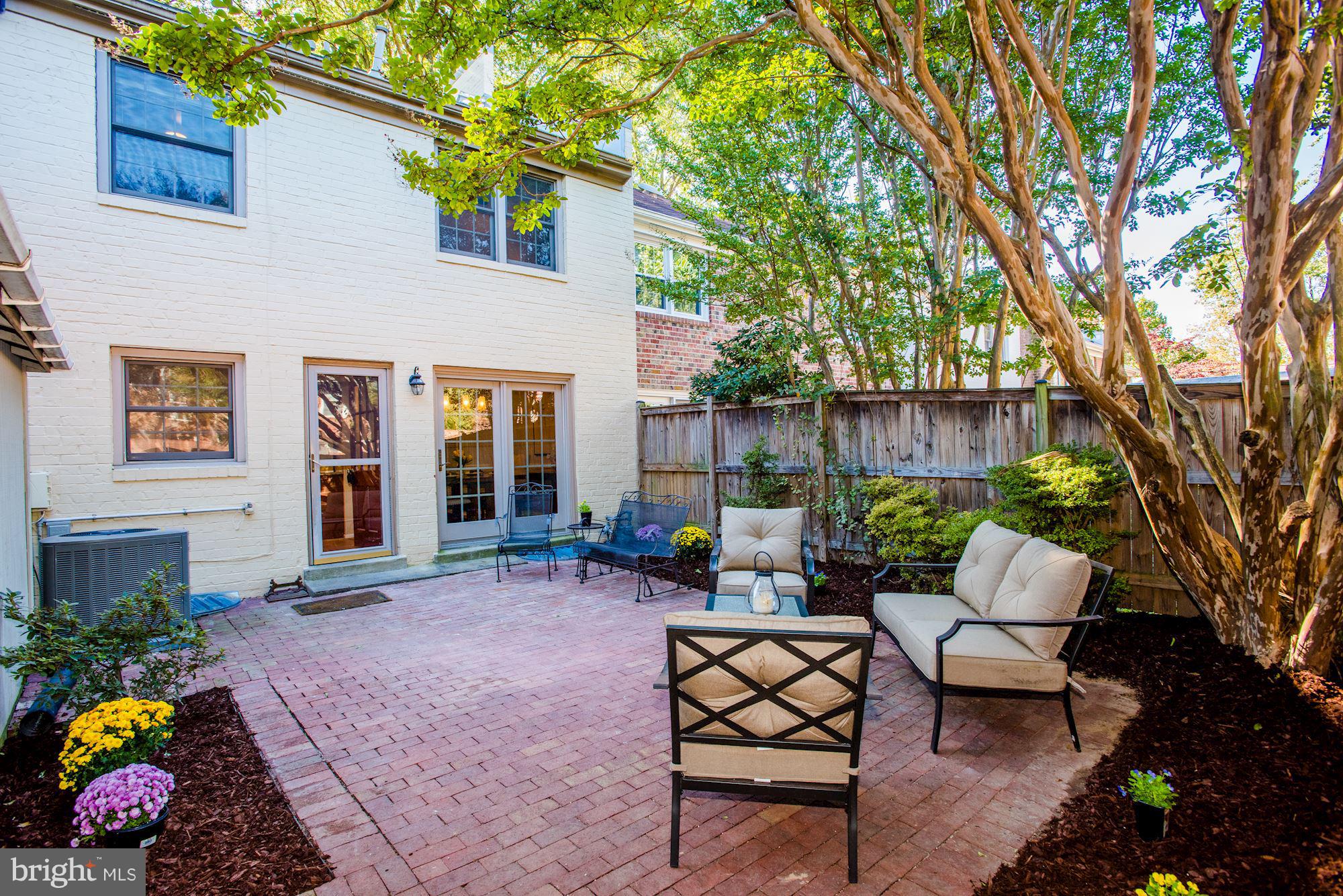 CHARLESTOWN - Residential