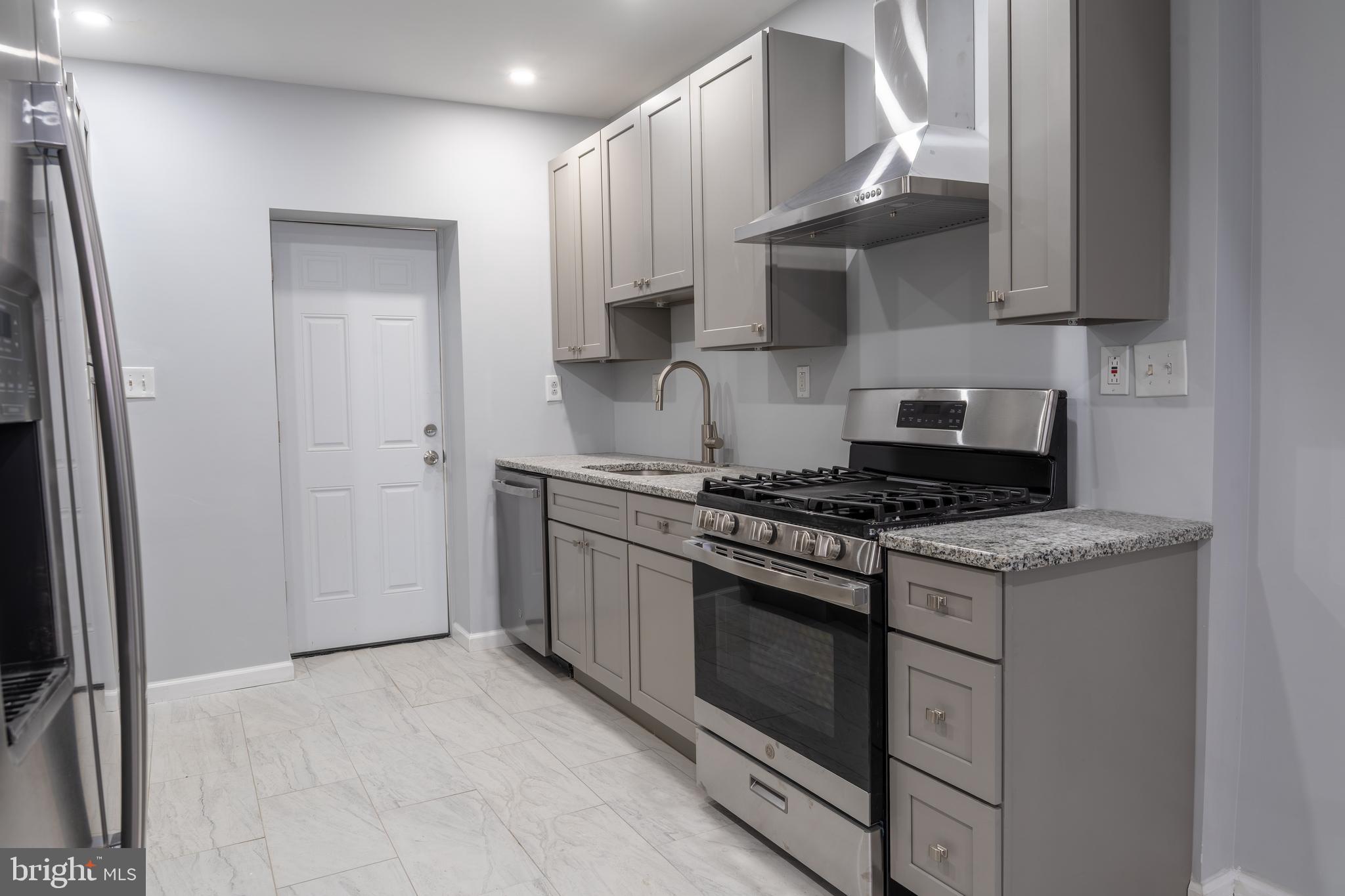 POINT BREEZE - Residential