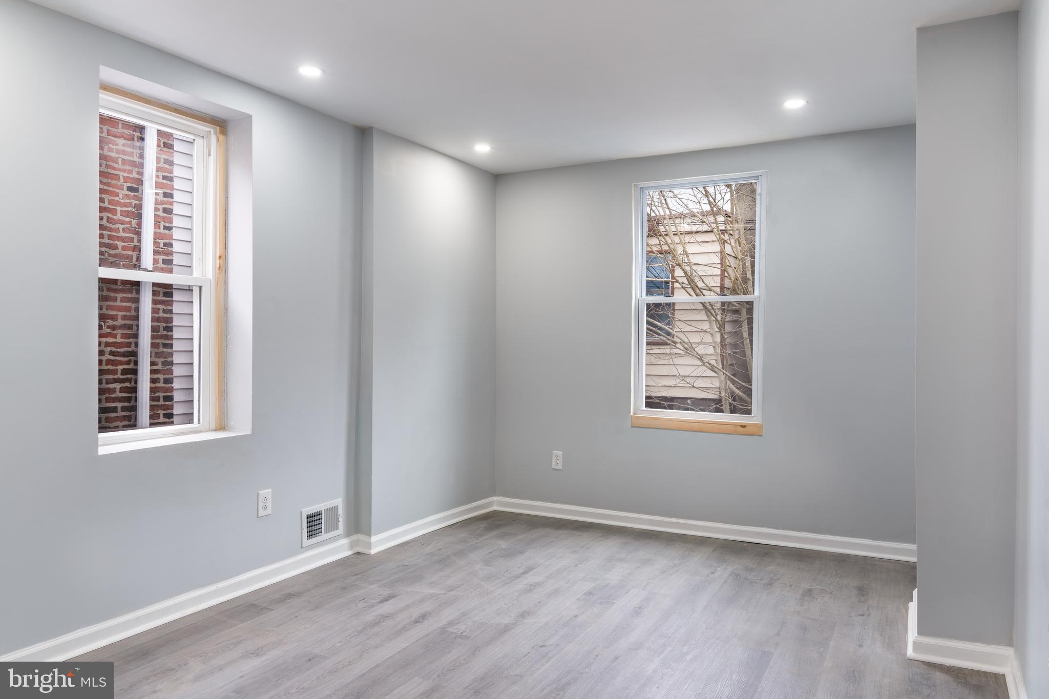 POINT BREEZE - Residential