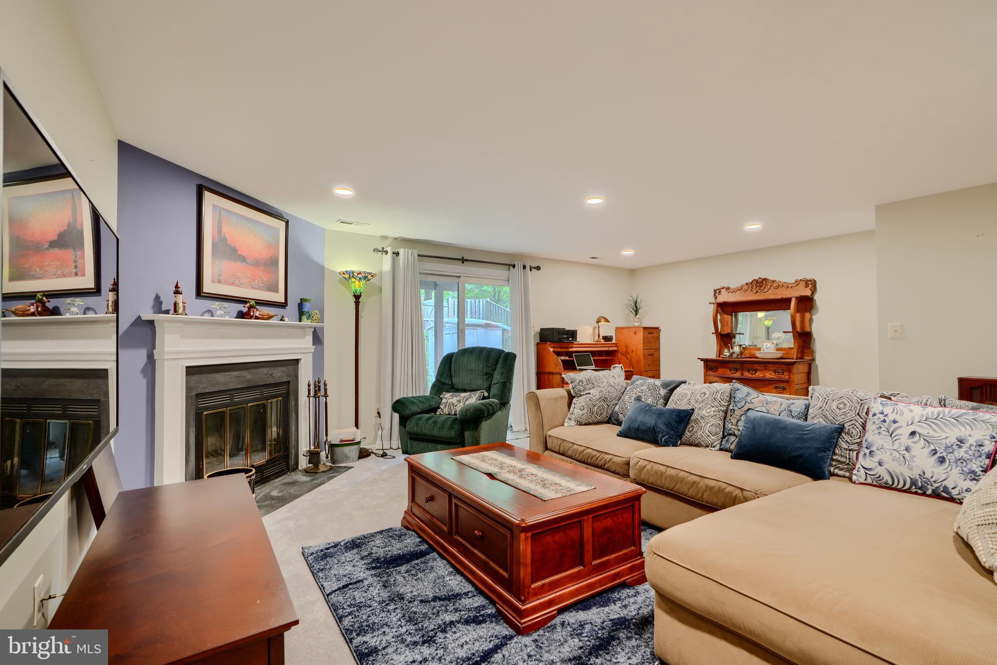 CROMWELL STATION - Residential