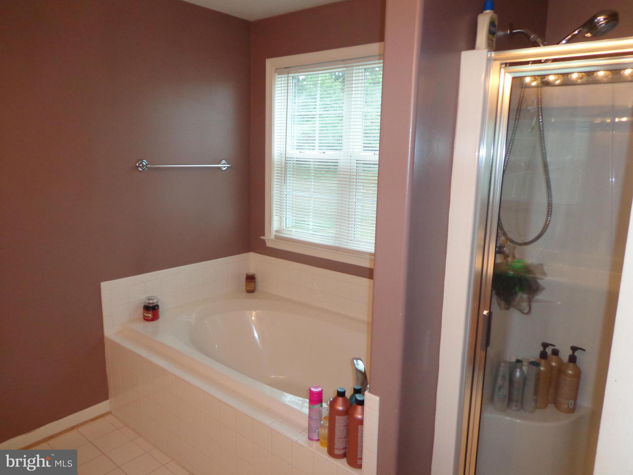 REDWOOD LAKES - Residential