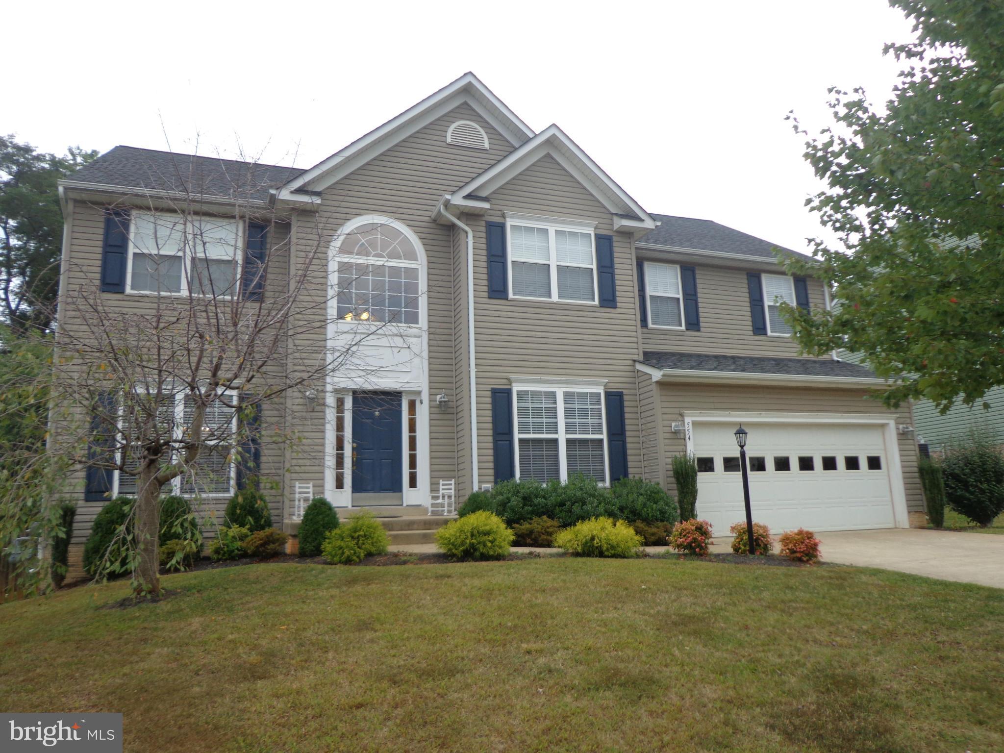 REDWOOD LAKES - Residential