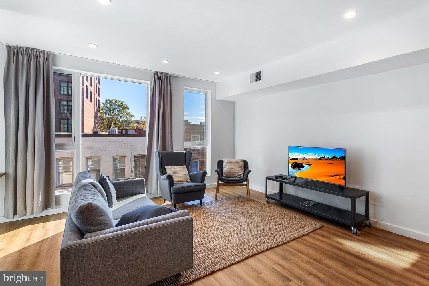 2465 18TH STREET NW 4