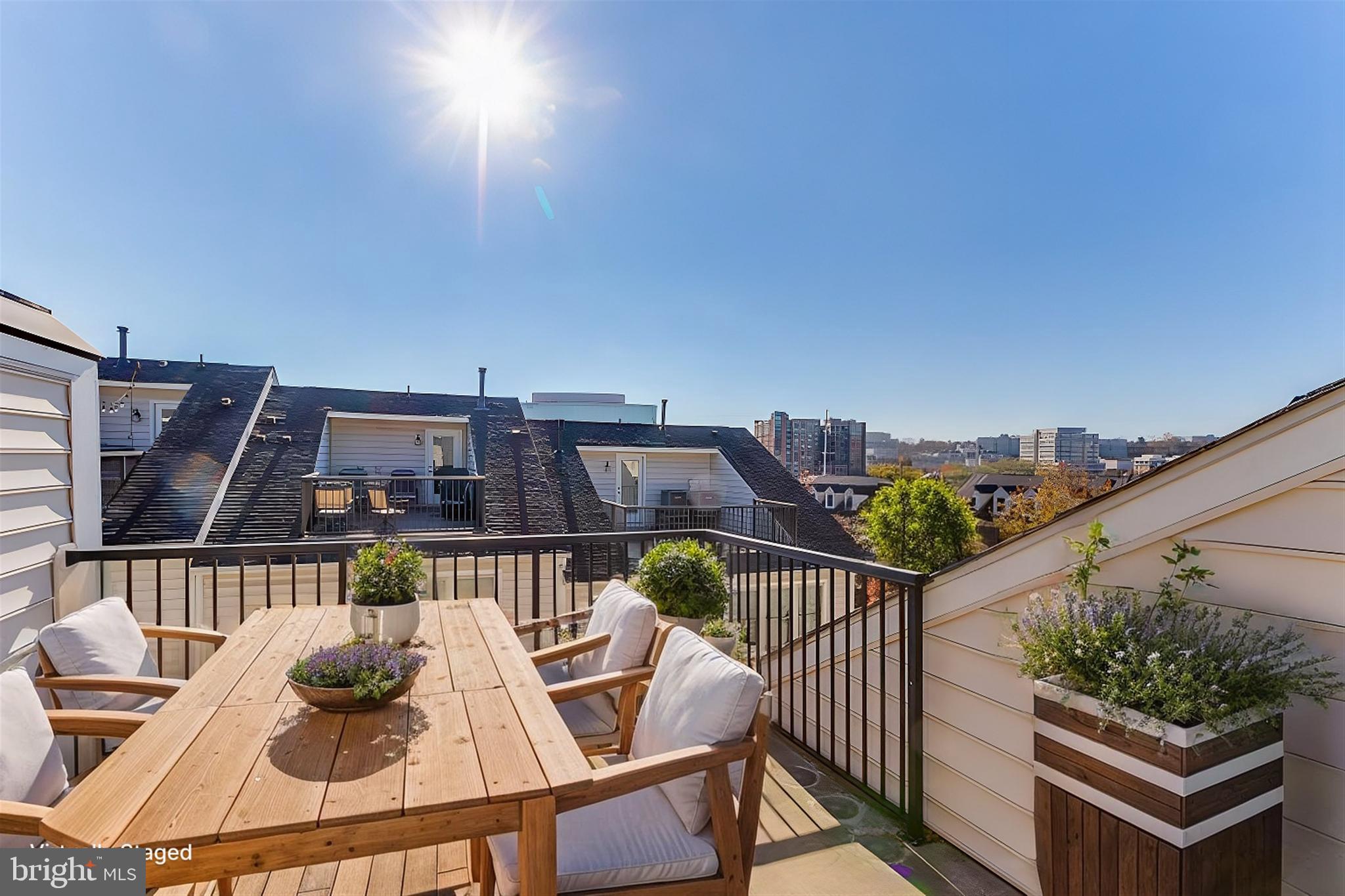 SHIRLINGTON CREST - Residential