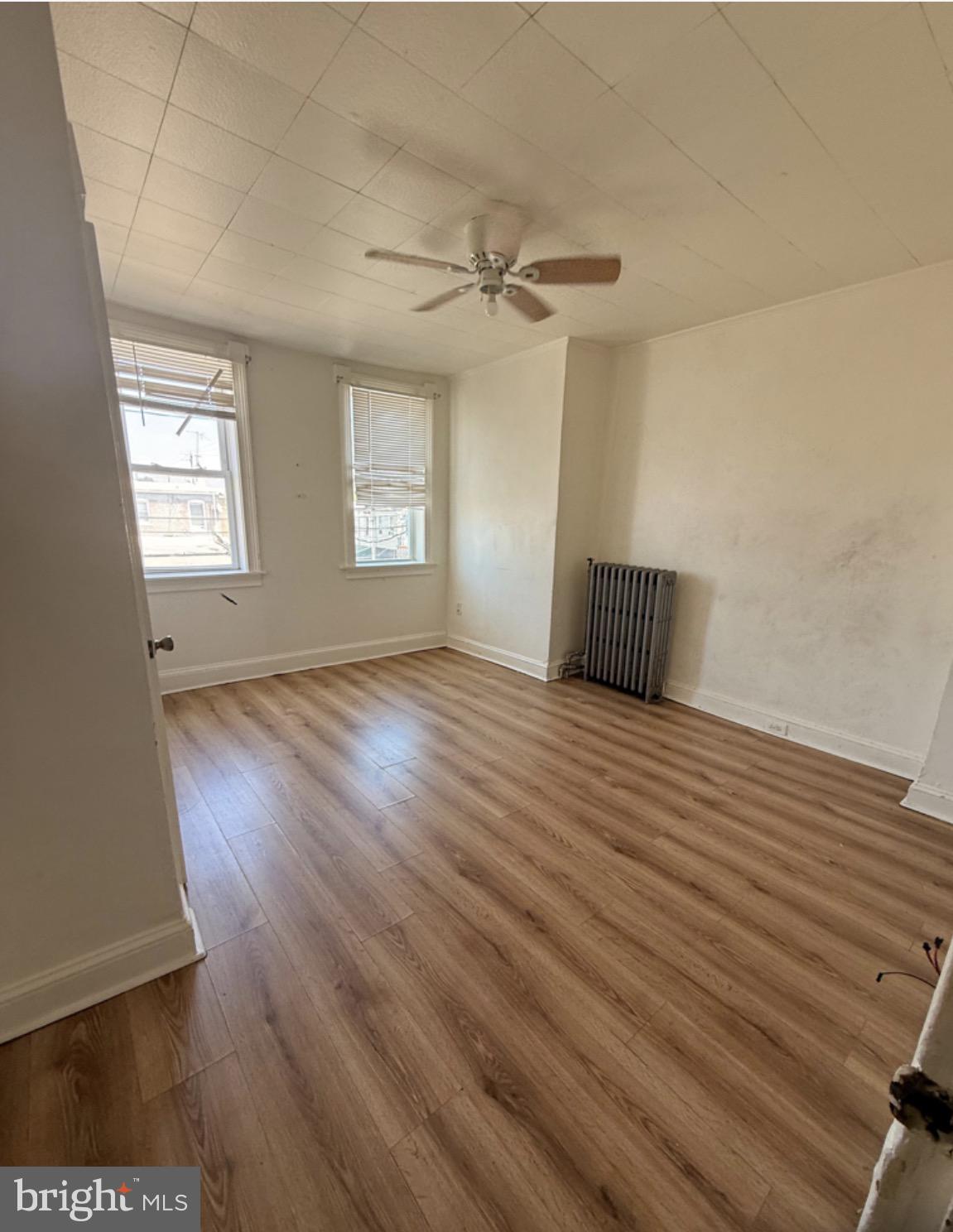 ELWOOD PARK - Residential