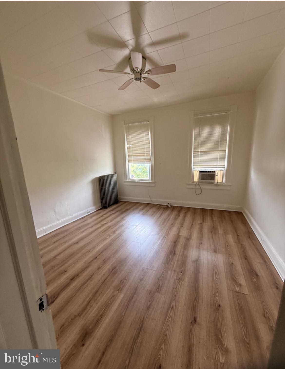 ELWOOD PARK - Residential